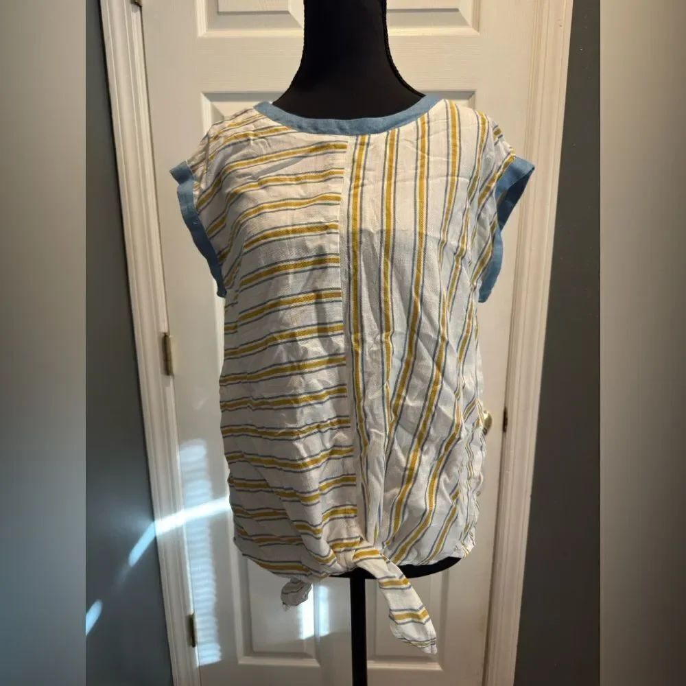 Hem and thread Striped Sleeveless Top - Blue and Yellow in size small